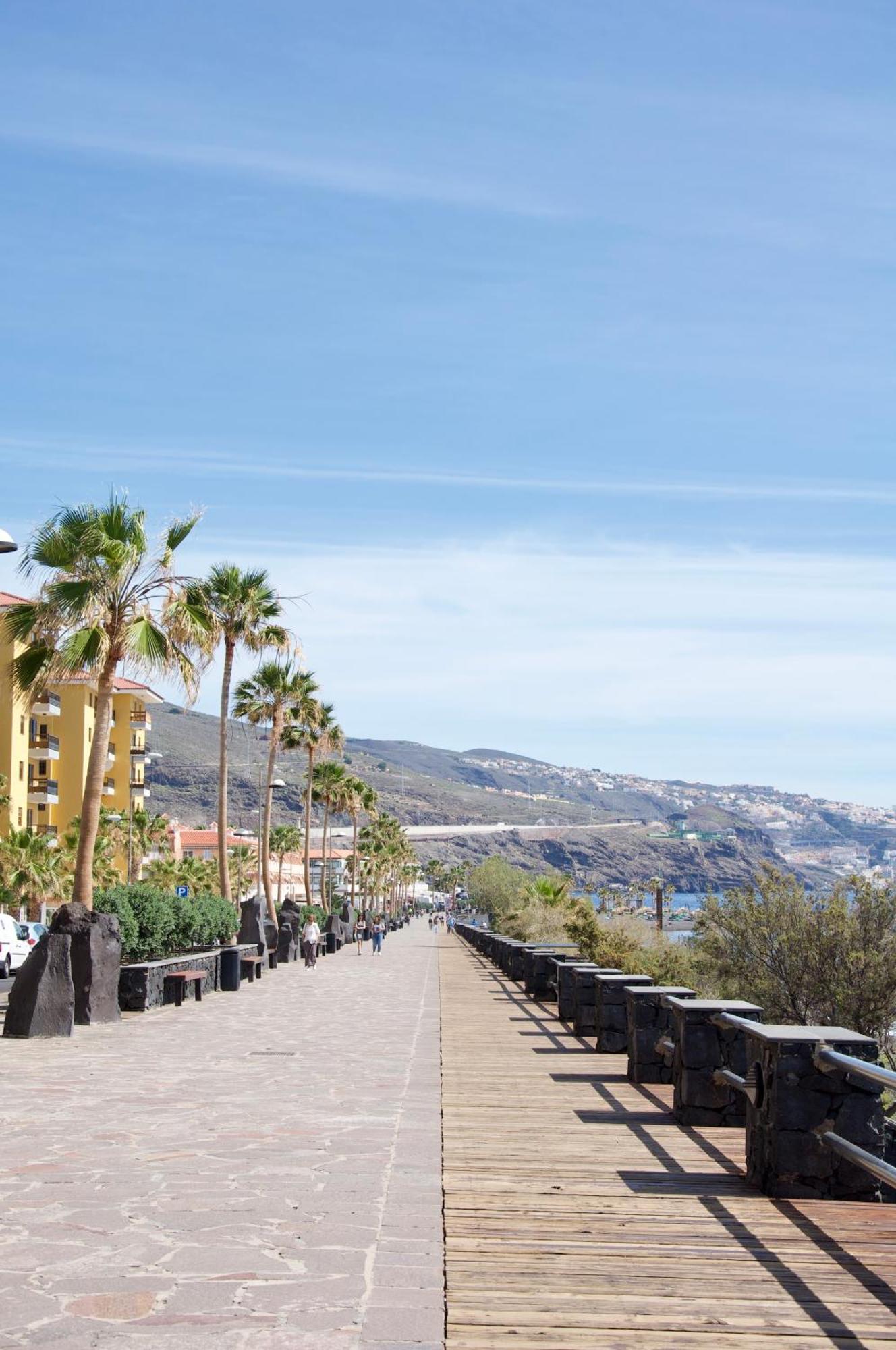Candelaria vistas al mar Exterior foto