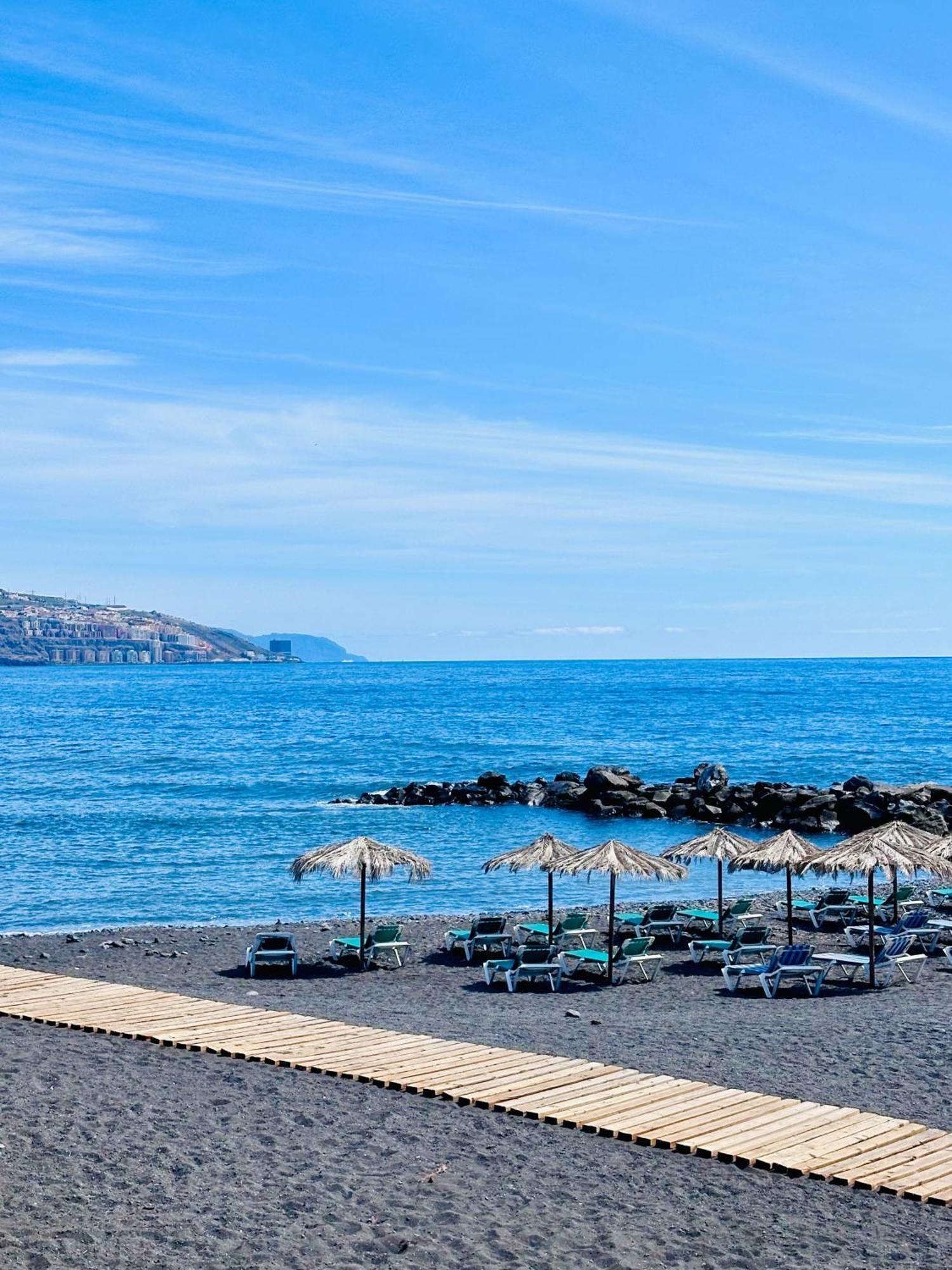 Candelaria vistas al mar Exterior foto